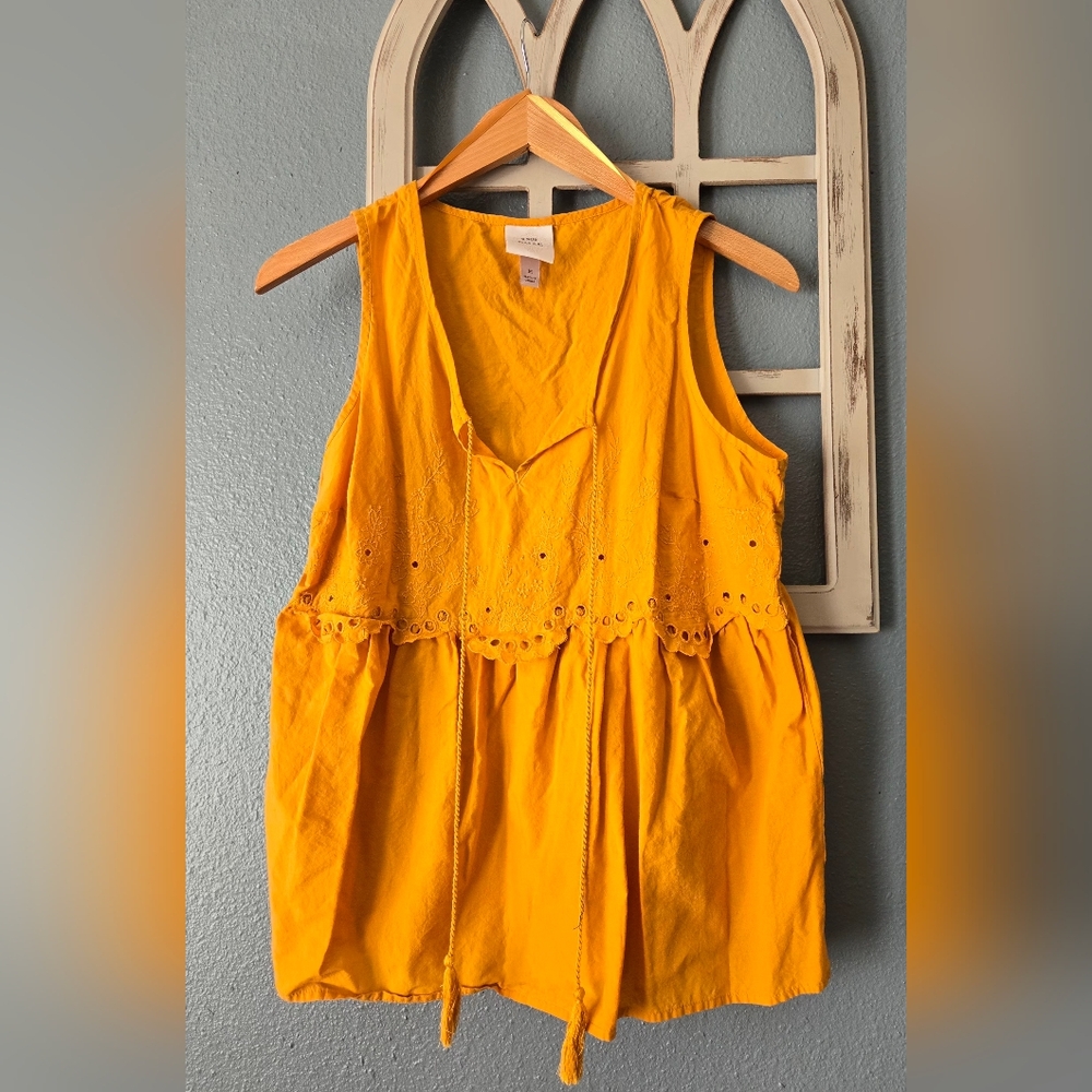 Knox Rose Mustard Yellow Boho Eyelet Lace Sleeveless Top - Size M